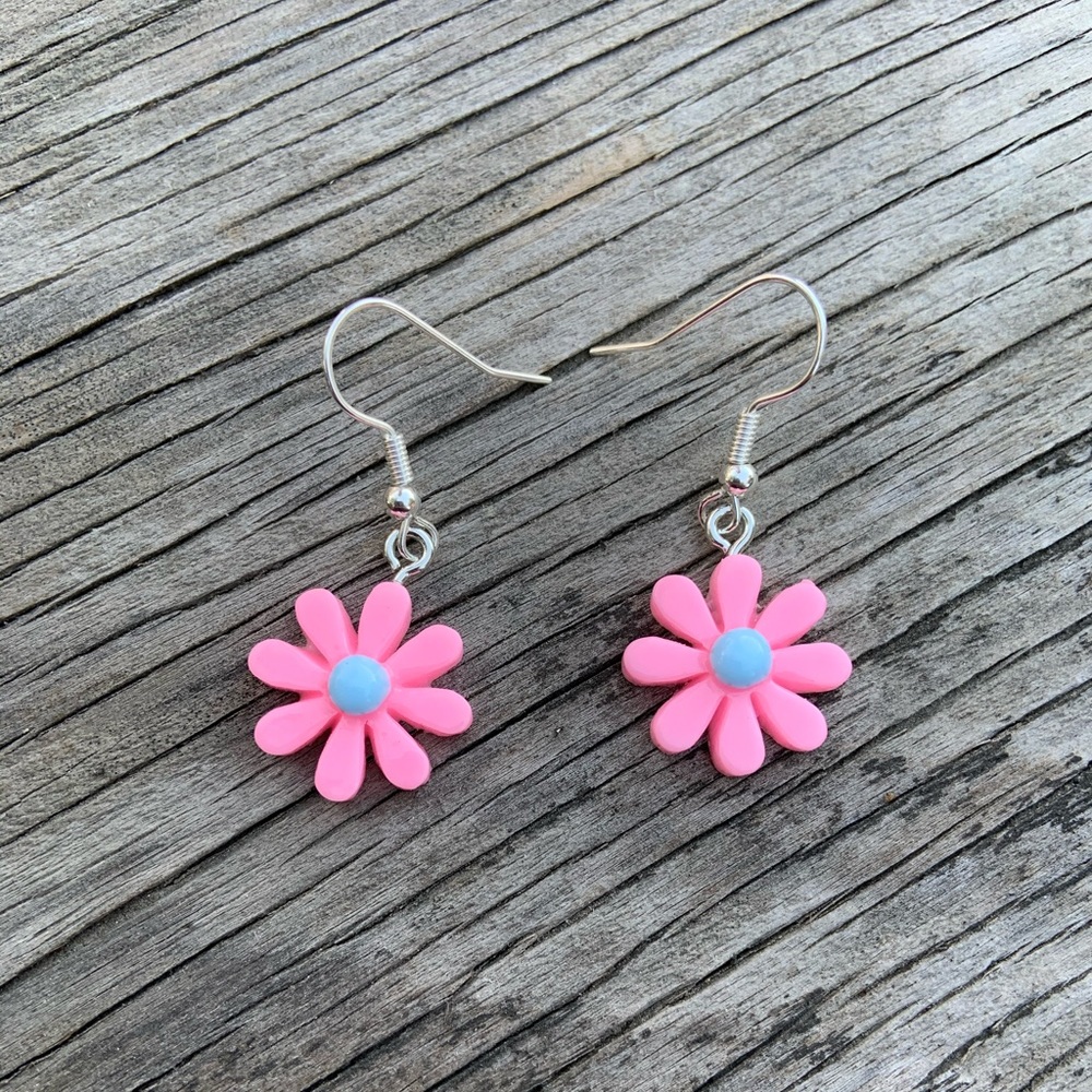 Pink daisy earrings
